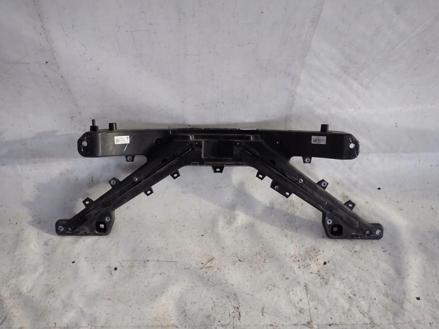 TESLA MODEL 3 17- support panel for radiators pillar front