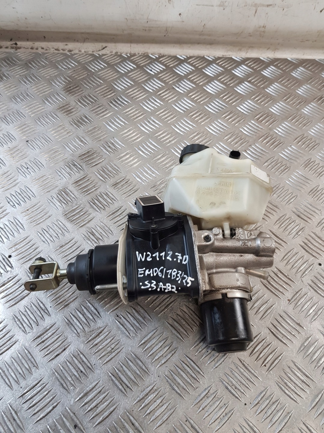servo Servofreno MERCEDES W211 2.7D
