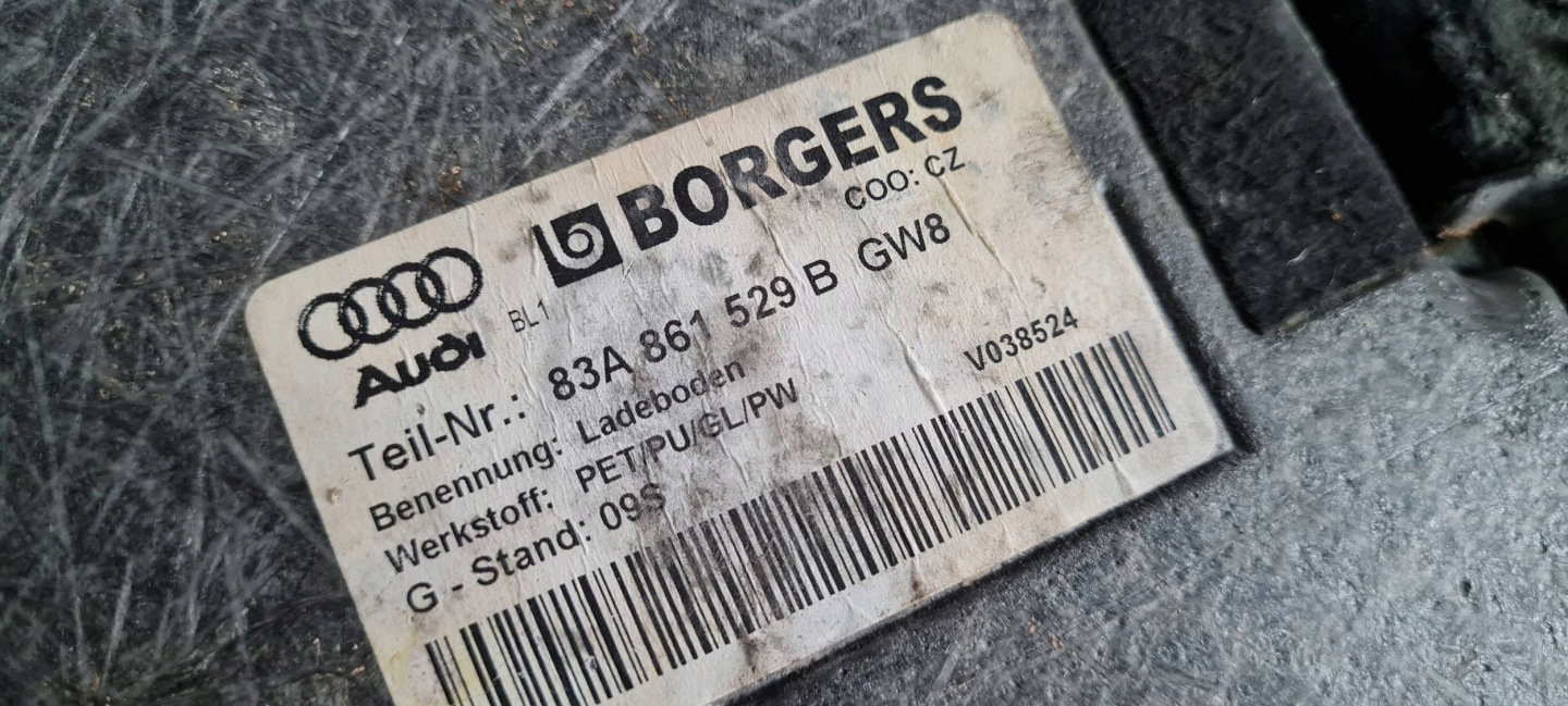 Q3 83A floor mats boot mat lower 83A861529B
