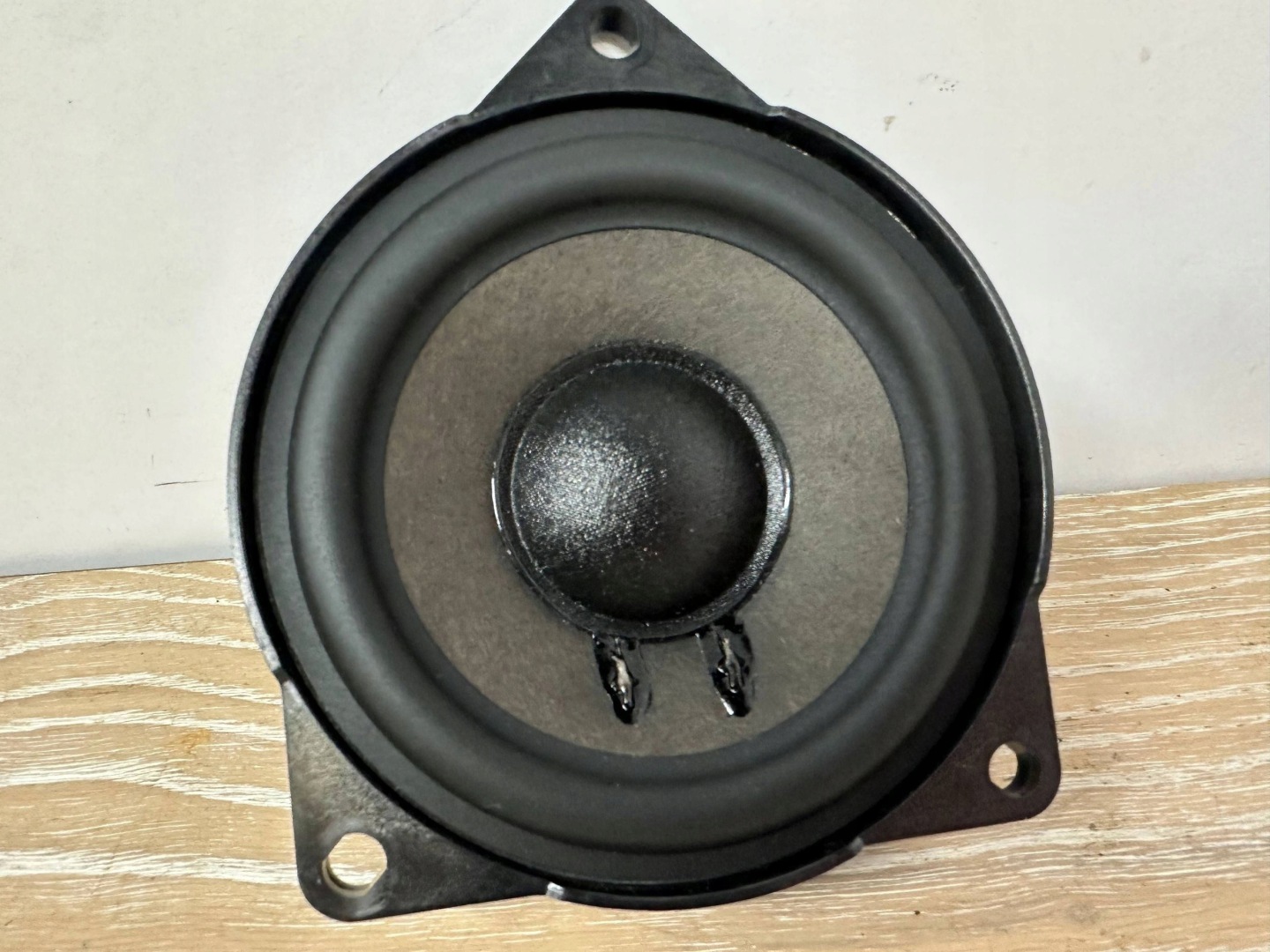 speaker centralny BMW iX1 9441894