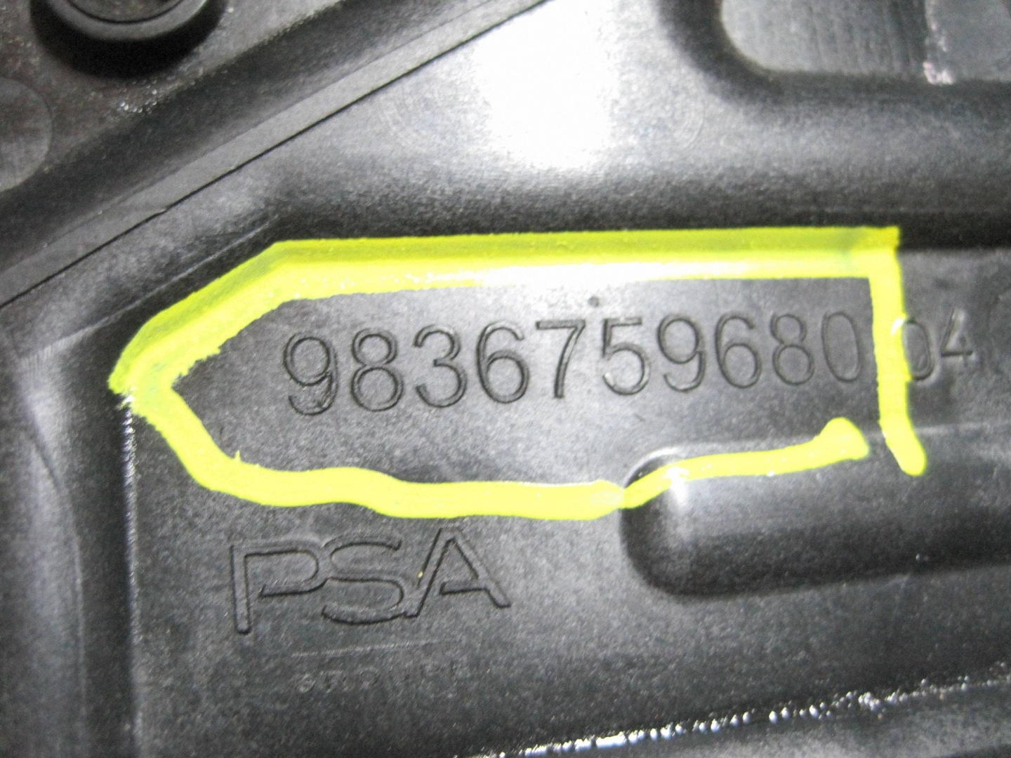 držač akumulatora PEUGEOT 308 9836759680