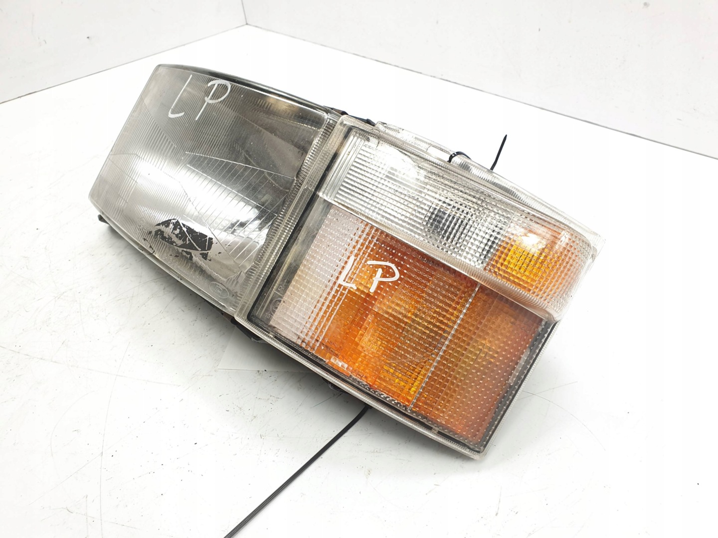 light left front SCANIA R 124