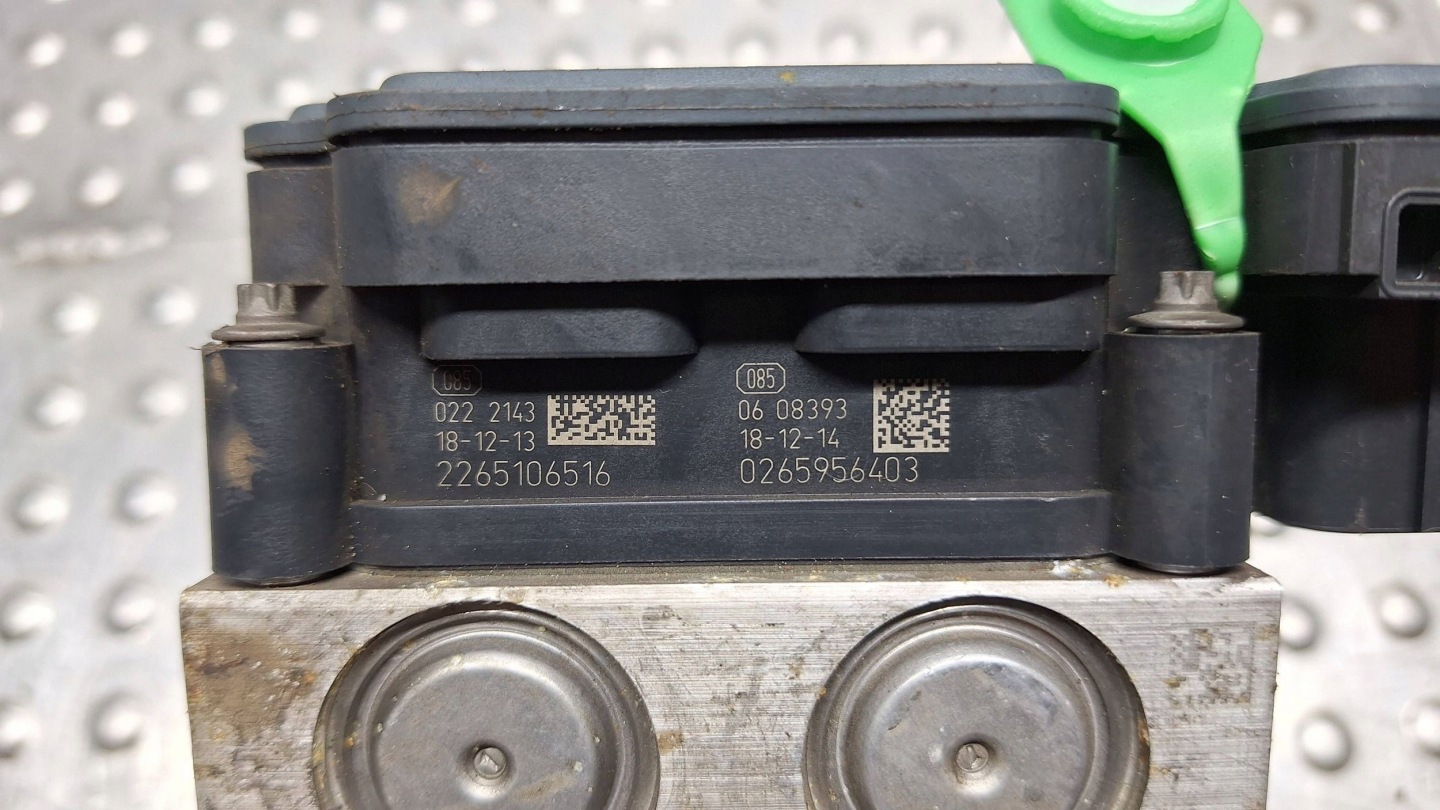 pump control unit ABS A4539004507 476604765R SMART FORTWO 453 TWINGO III