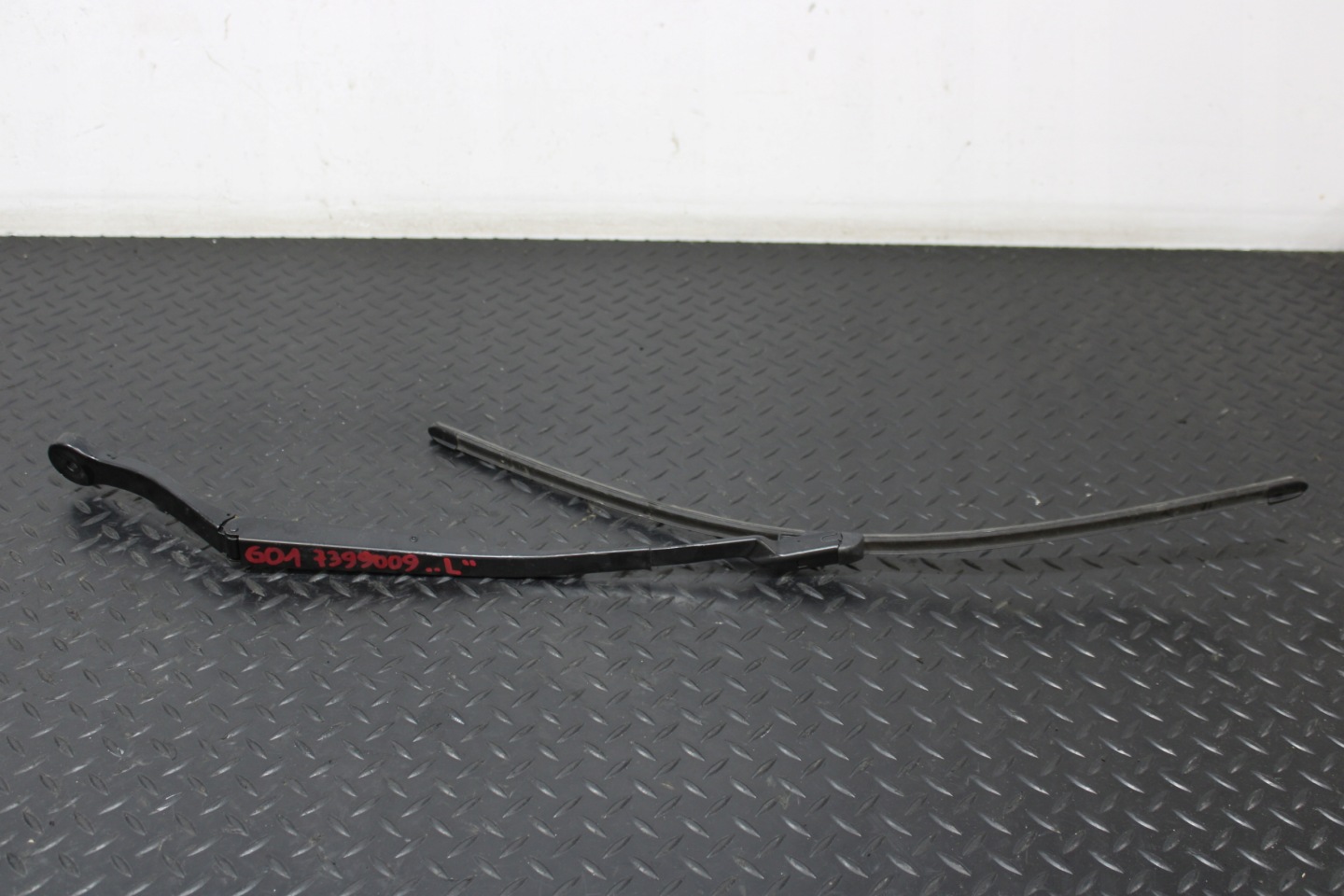 wiper arm wiper left BMW X3 G01 7399009