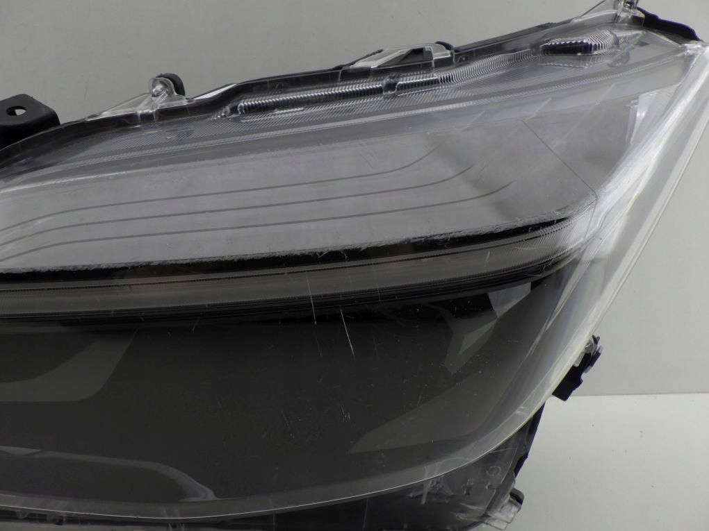 TOYOTA YARIS CROSS FULL LED light left front