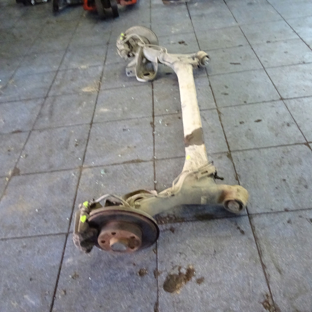 VW POLO IV 5D axis rear suspension beam