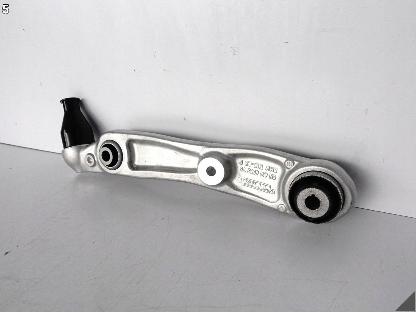 BMW 7 G70 22- arm POPRZECZNY lower right front original
