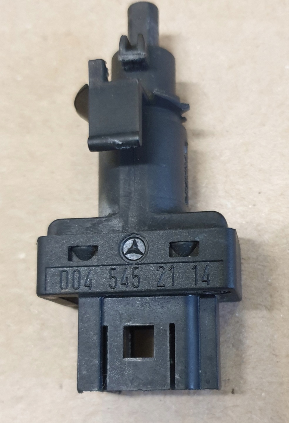 Sensor PEDALU der Kupplung MERCEDES E W210 VITO OE EU