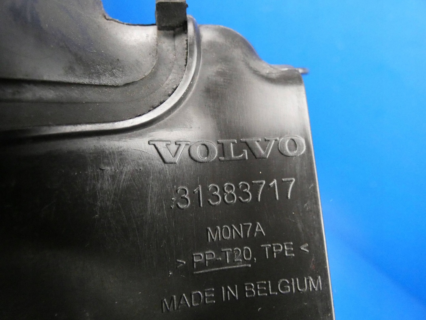 drain air Volvo XC90 31383717