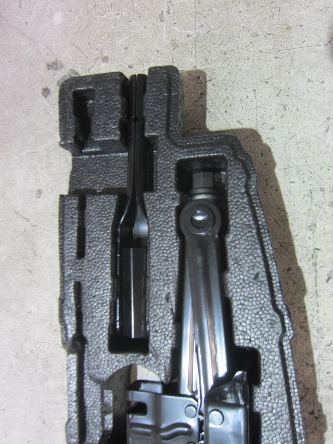 KIA SORENTO IV MQ4 gear lever polystirene ORGANIZER WNEKI boot 09149-R5000