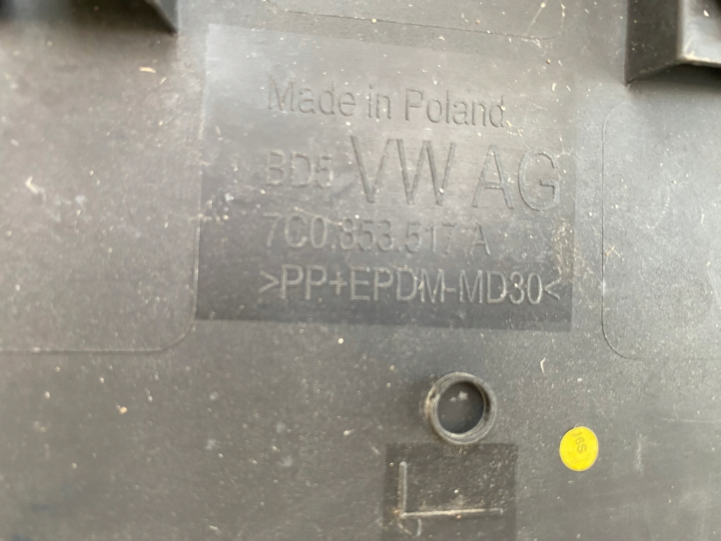 VW CRAFTER II 7C0 MAN TGE 16- moulding side cap left 7C0853517A