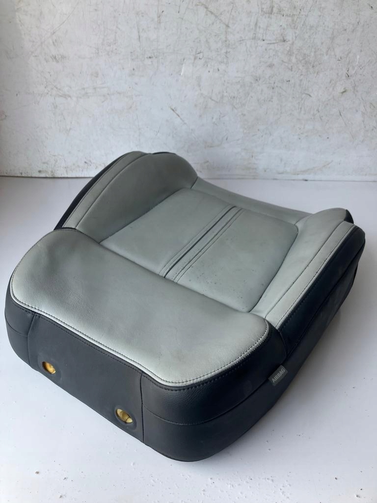 OPARCIE seat PEUGEOT 3008 right front JASNA leather
