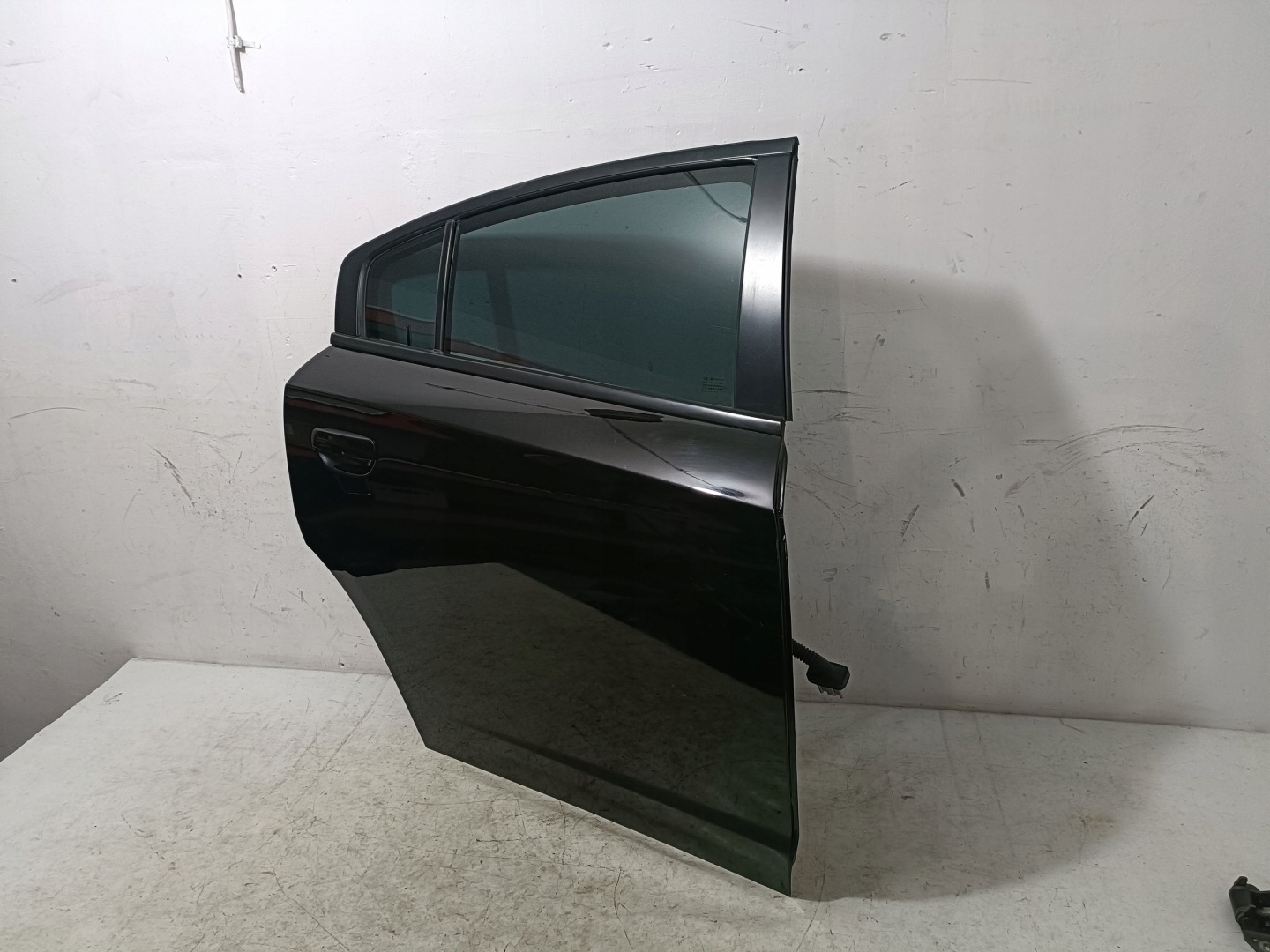 DODGE CHARGER 2019- door right rear part rear. PX8 complete