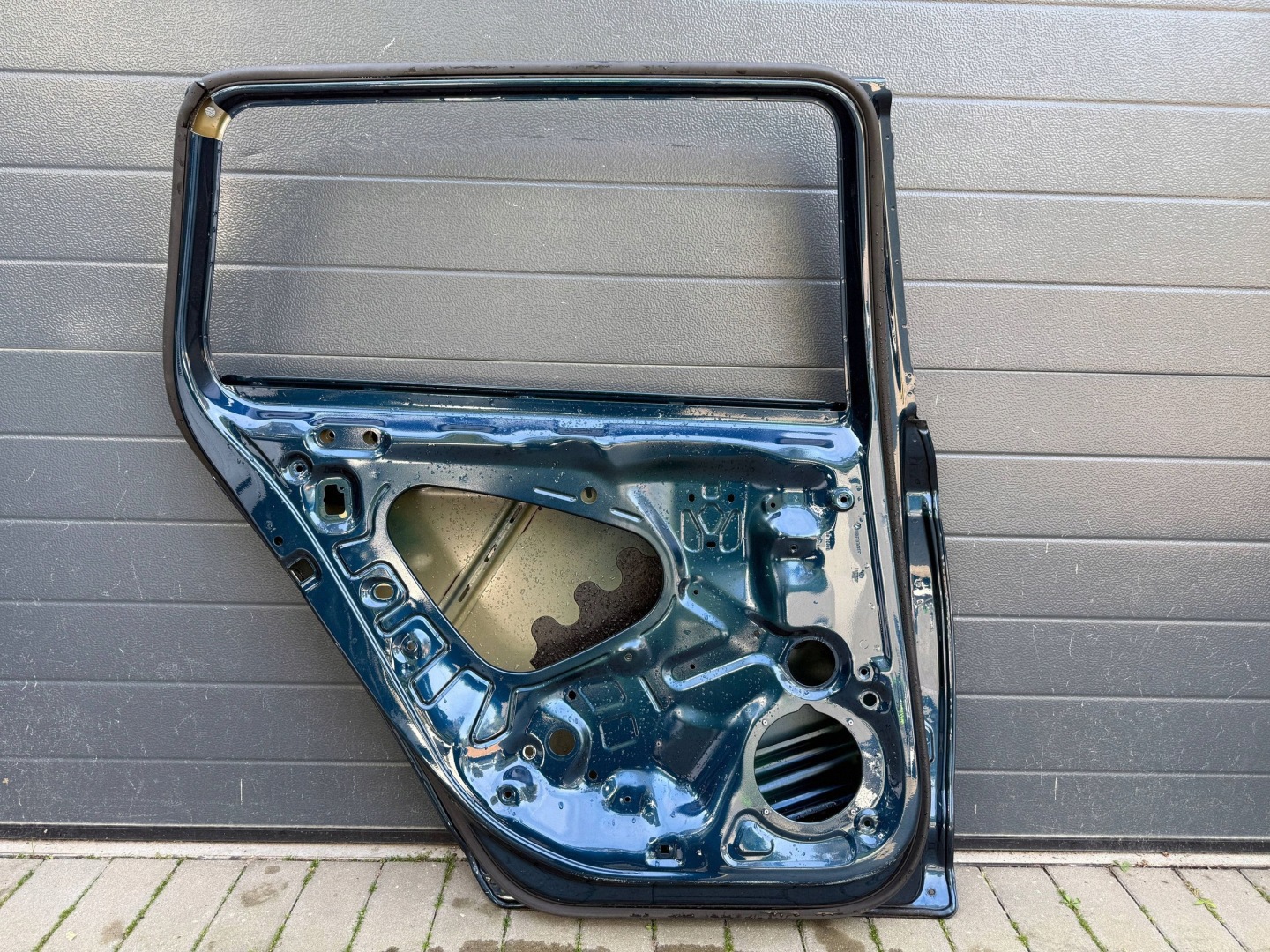 Vw Passat B8 14- door rear part left rear. left kombi