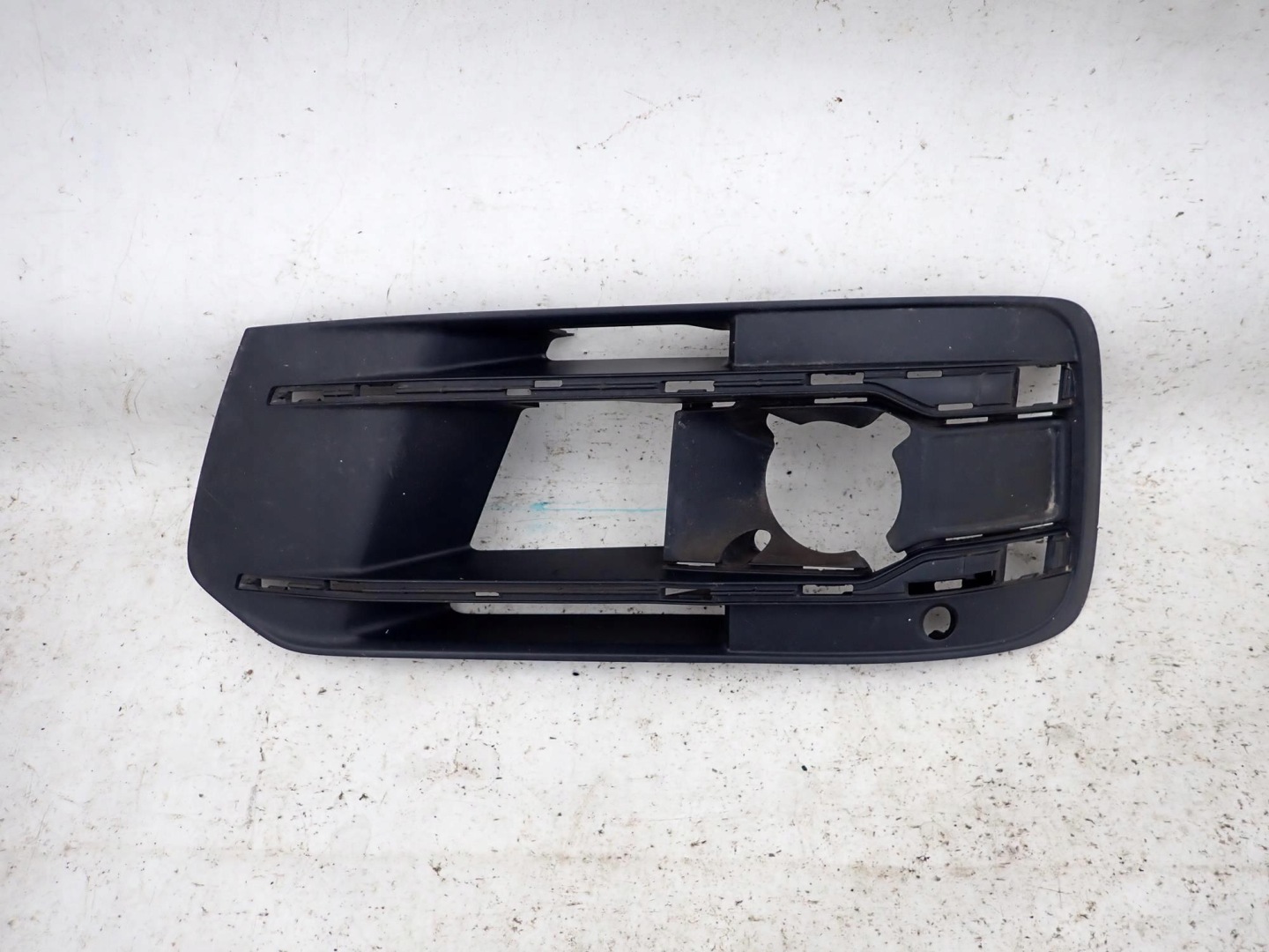 AUDI Q7 II 2 4M 15-19 grid of a bumper left