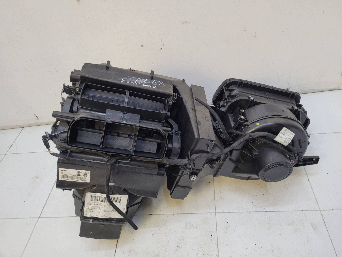 AUDI A1 8X heater heating MIESZALNIK CLIMATRONIC 8X1820003B