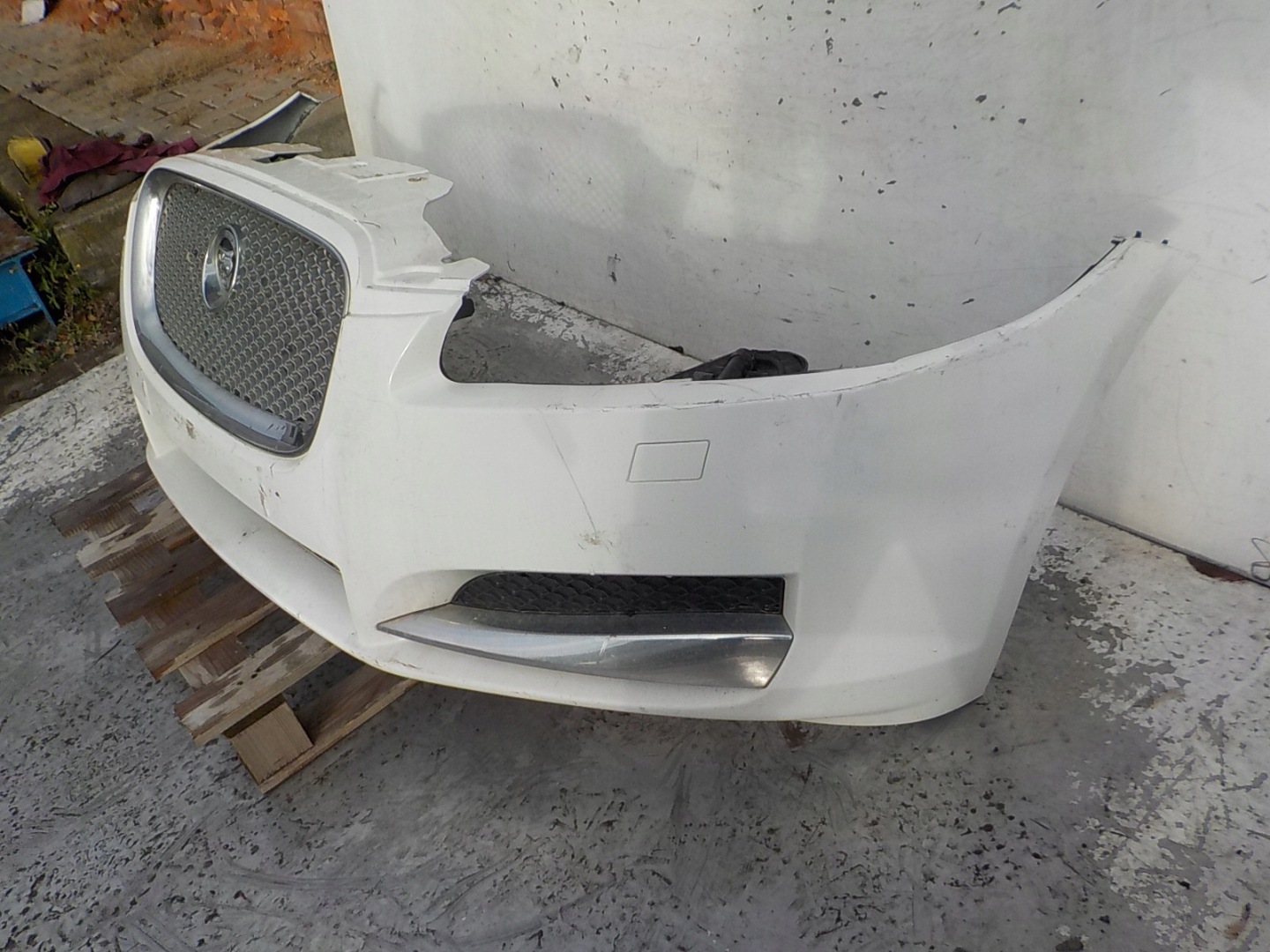 137 JAGUAR XF X250 LIFT bumper front front