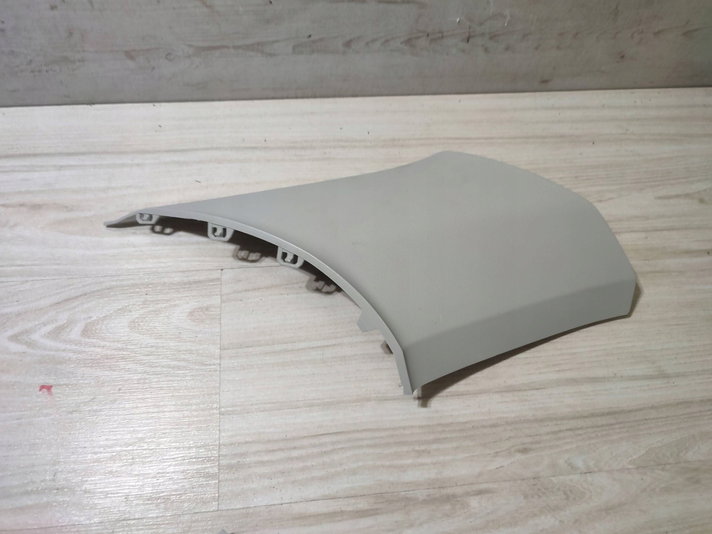 Skoda Scala 2020 rear part side left cover central slupka / C