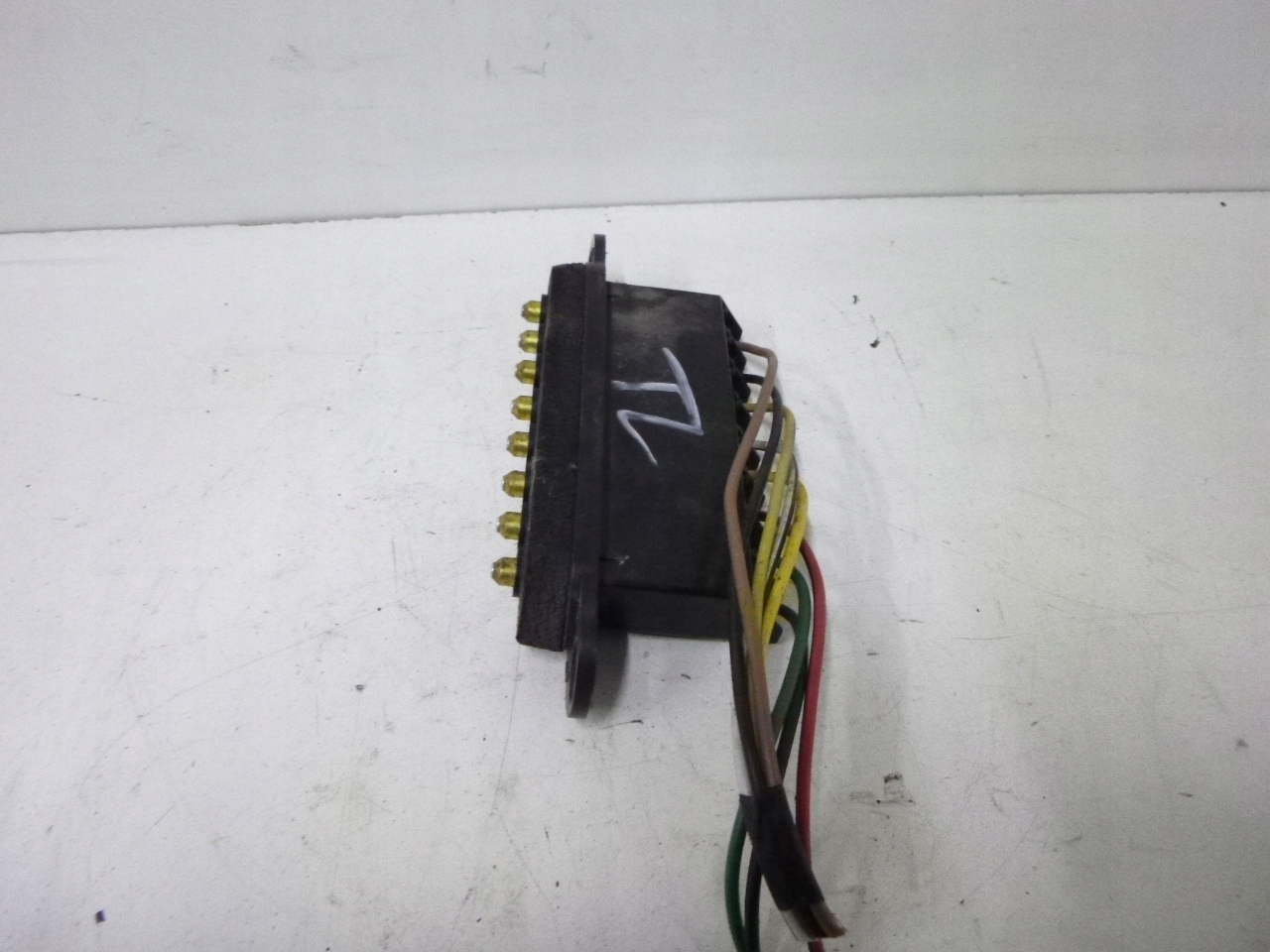 lock door rear left Mazda MPV II 2002r.