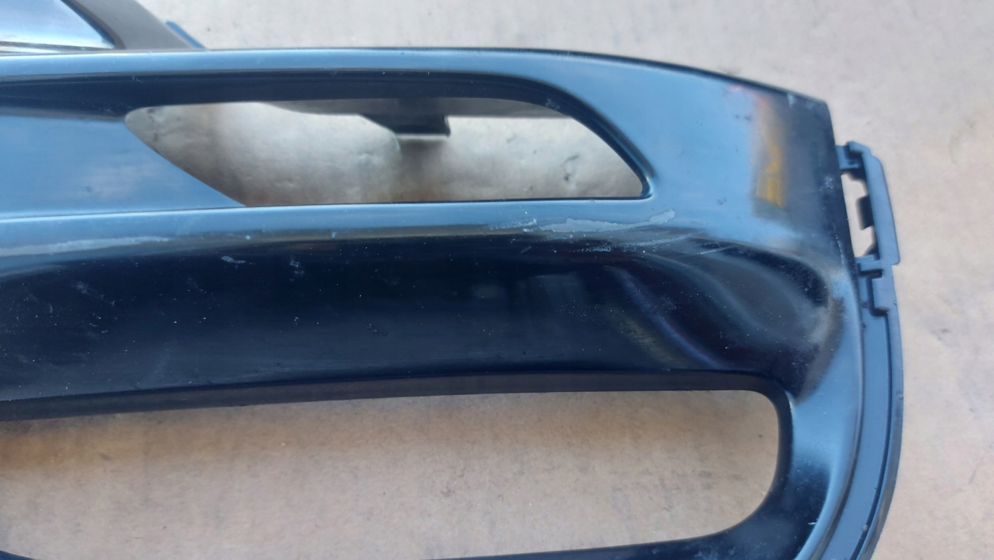 moulding grid of a bumper right right front BMW X5 G05 m-packet