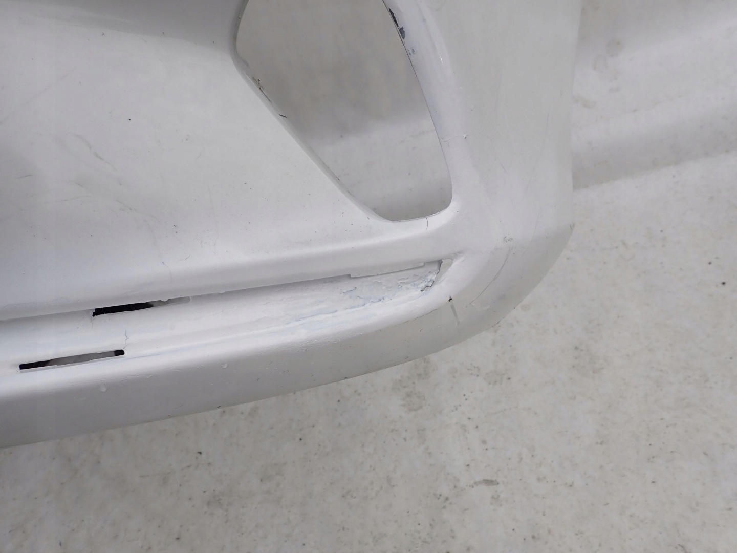 VOLVO V40 R-design 12-19 bumper front washer PDC