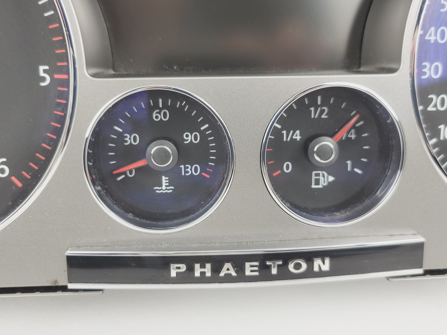 VW PHAETON and LIFT 3.0 TDI dials clock dials 3D0920885T EUROPA