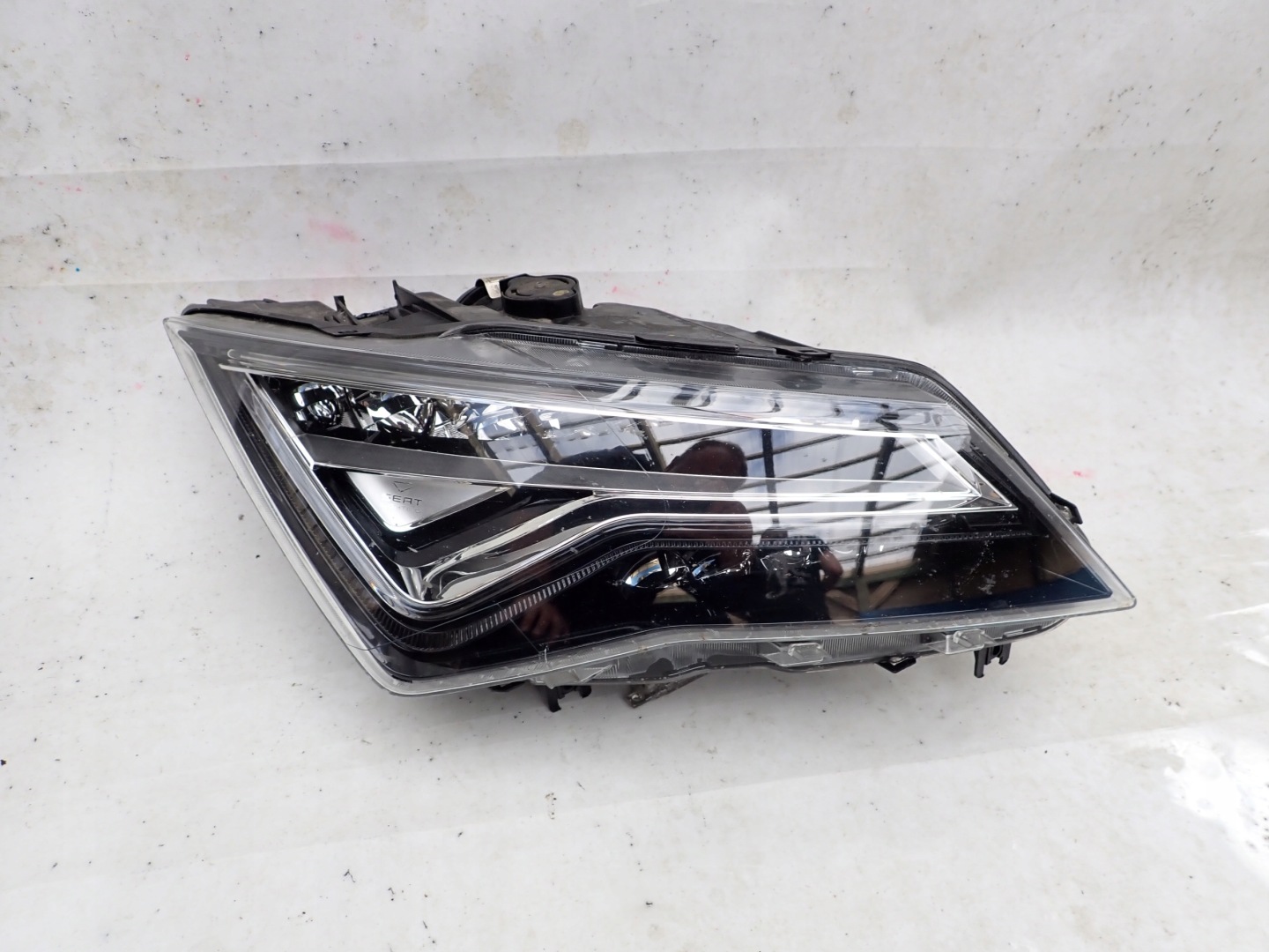 SEAT ATECA 16- light right front front FULL LED 576941008