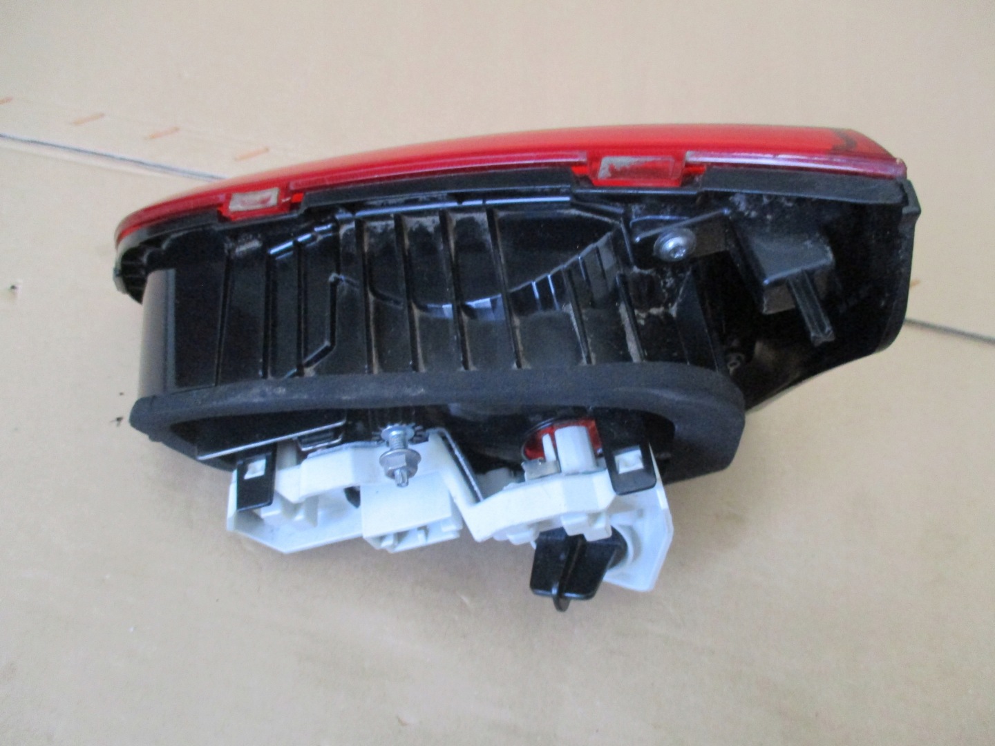 light left rear part to the bonnet VW Golf VII 7 5G0945093AC
