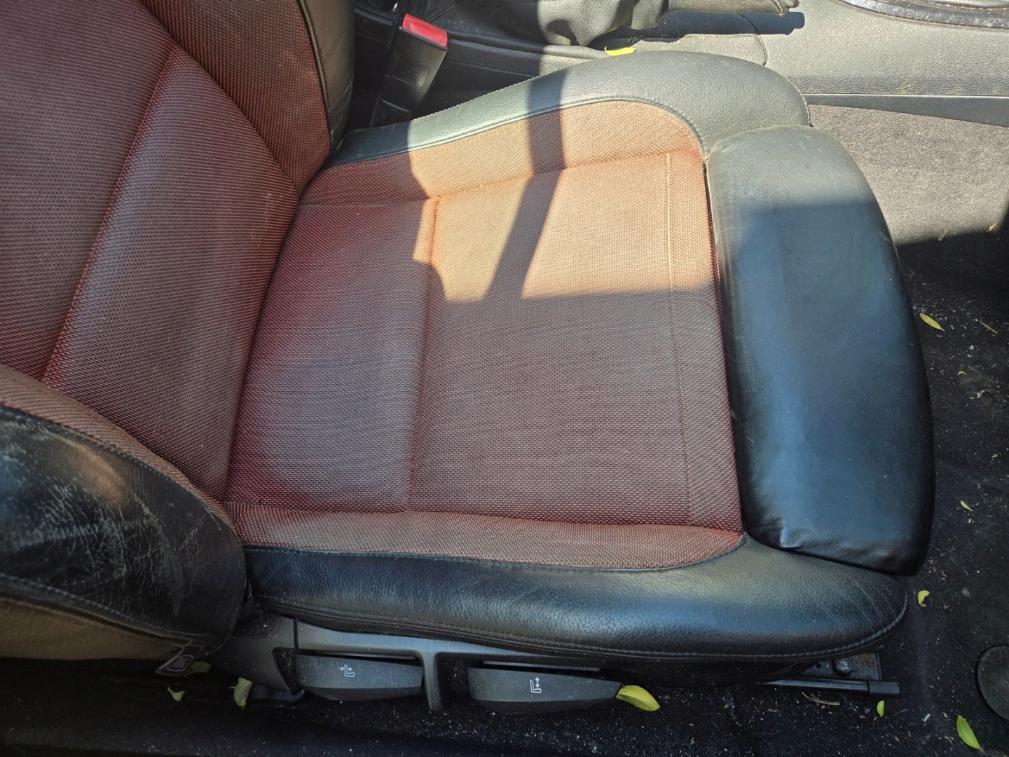 seats side BMW E88 M PAKIET