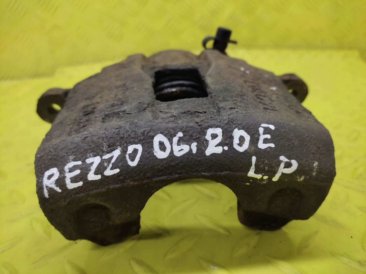 CHEVROLET REZZO 2.0 caliper brake left front