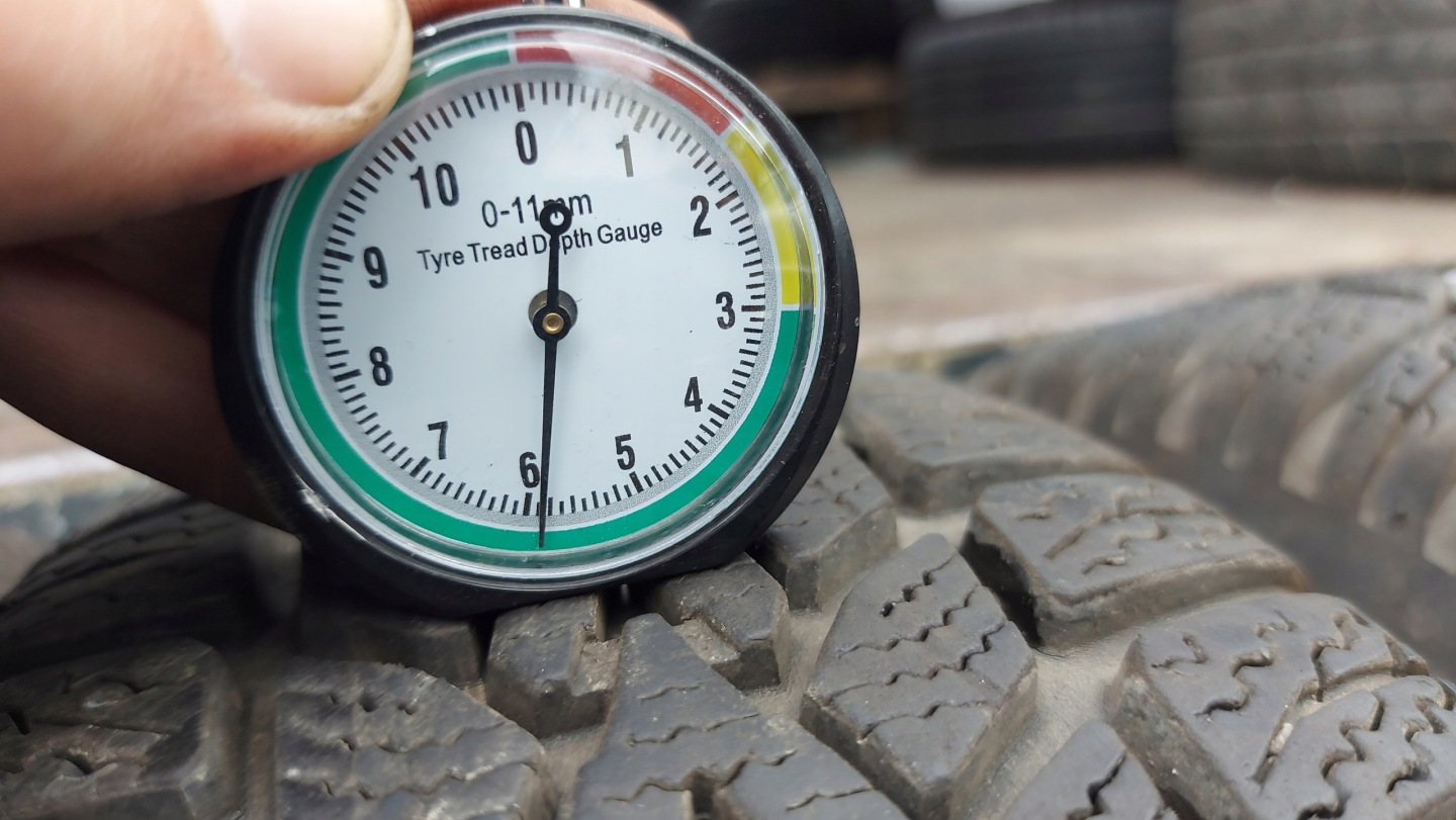 DUNLOP WINTER RESPONSE 2 175/65R15 tyres winter 7mm