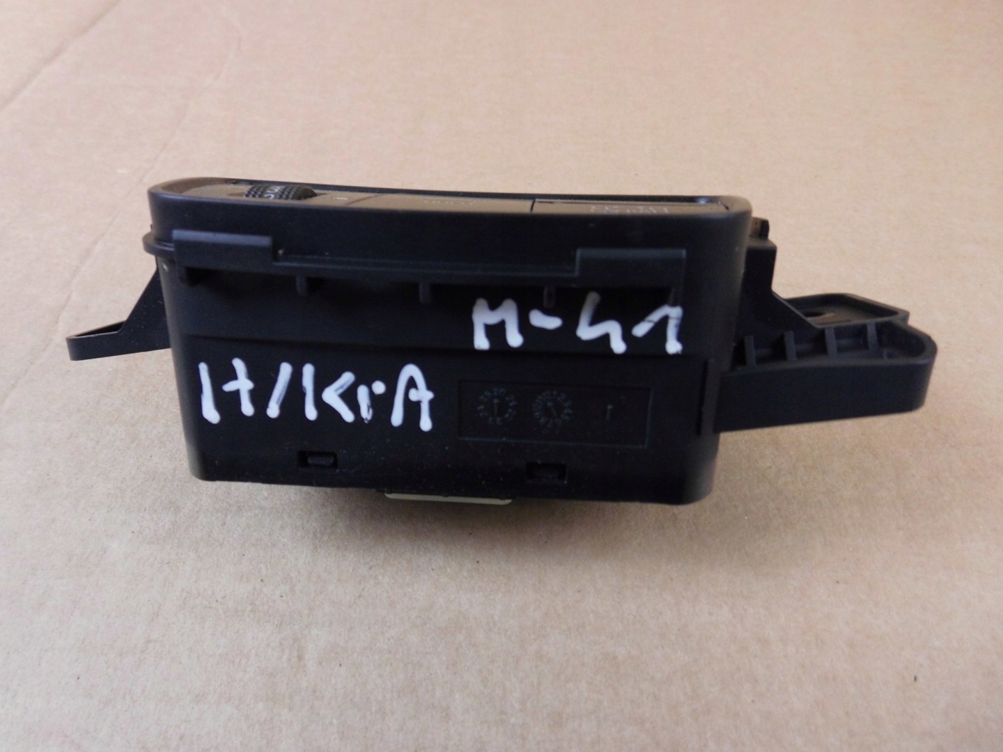 Hyundai Tucson IV 20+ switch ESP bonnet bateri 93750-CZ000NNB