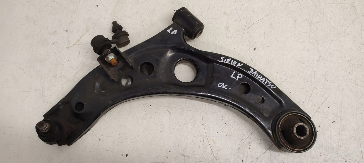 arm front front left Daihatsu Sirion II 1,0