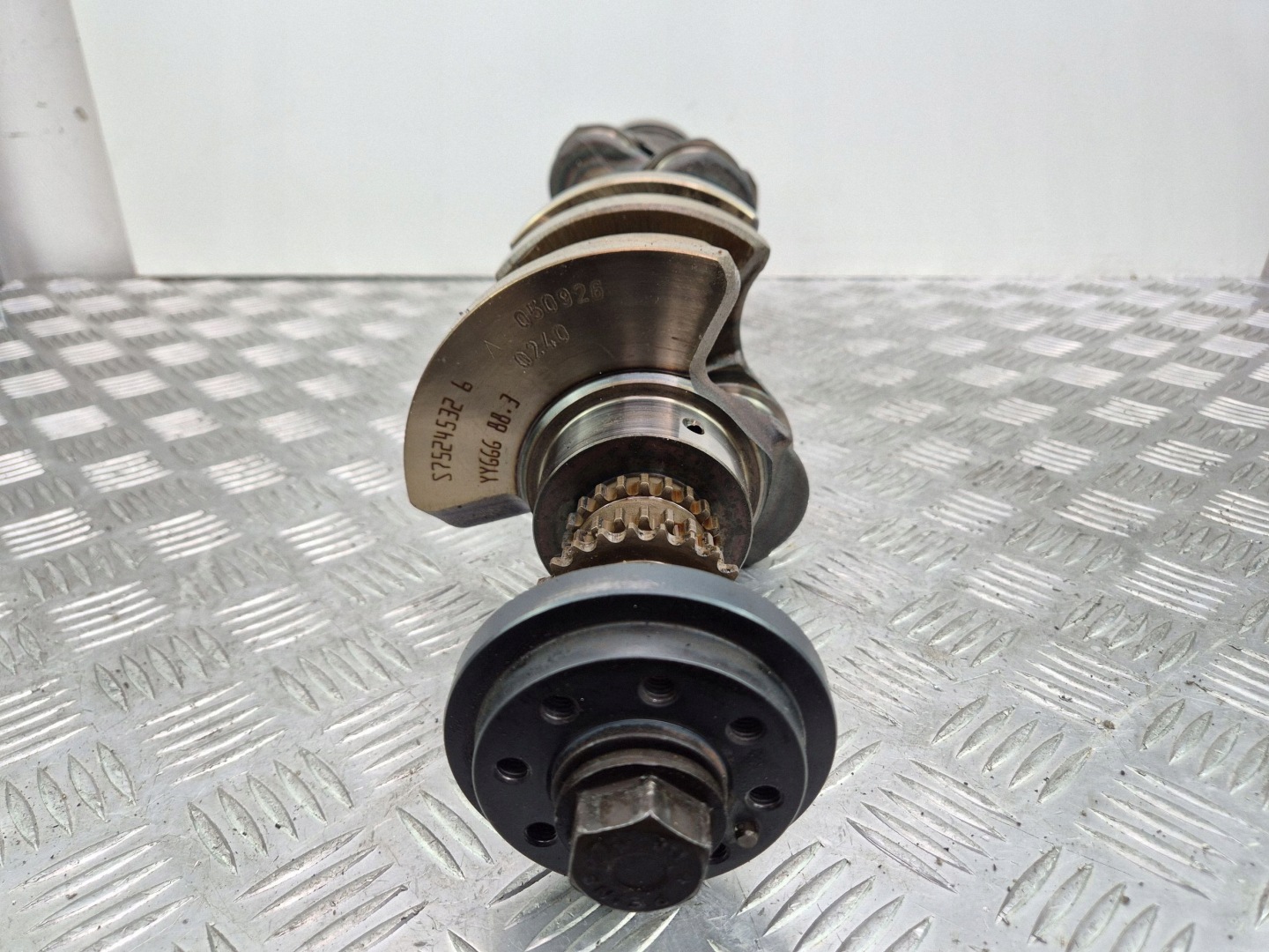 crank BMW 7 E65 E66 750i 7524842 N62B48B