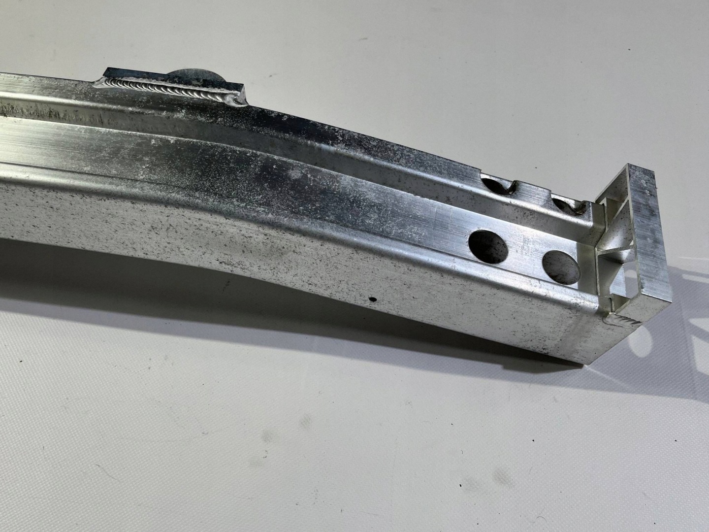 pillar bumper support of the front front original Nissan 370Z