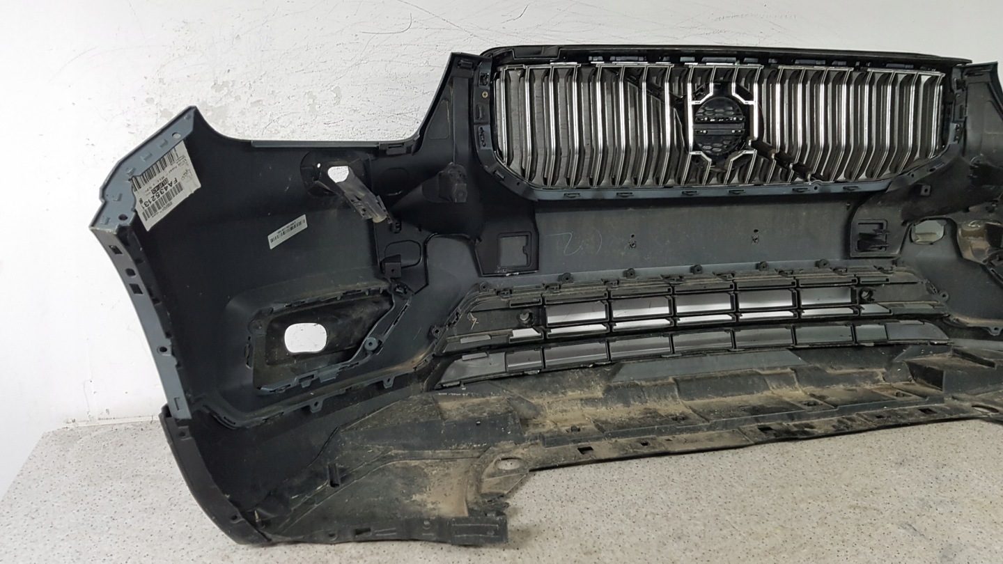 VOLVO XC40 XC 2017 - STOSSSTANGE VORNE 7963