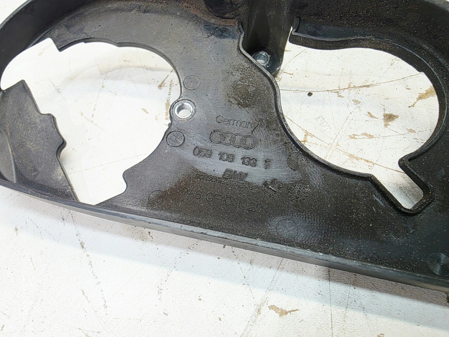 Couvercle carter distribution POMPY Carburant AUDI A4 B8 A5 8T Q5 8R 3.0 TDI 059109133T