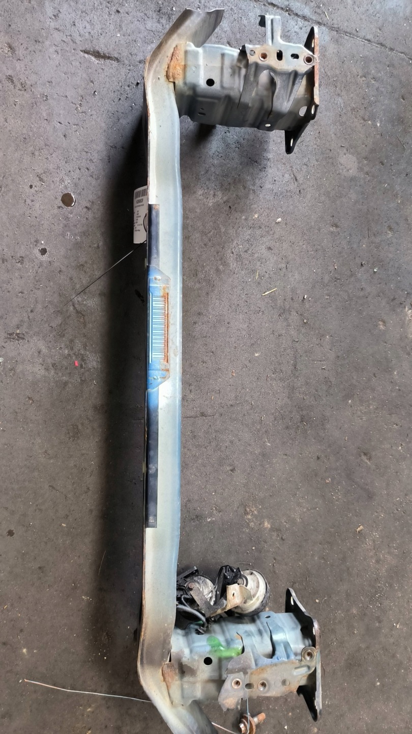 TRAVERSA paraurti Anteriore FORD FOCUS MK3