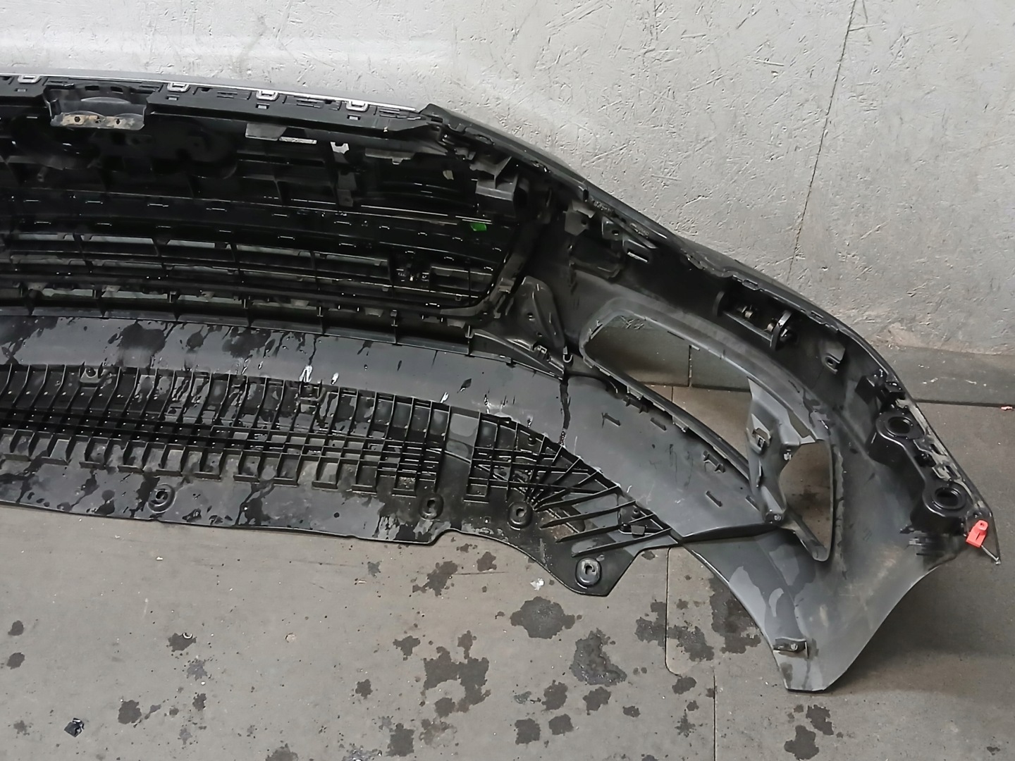 nárazník předek AUDI A6 C8 4K