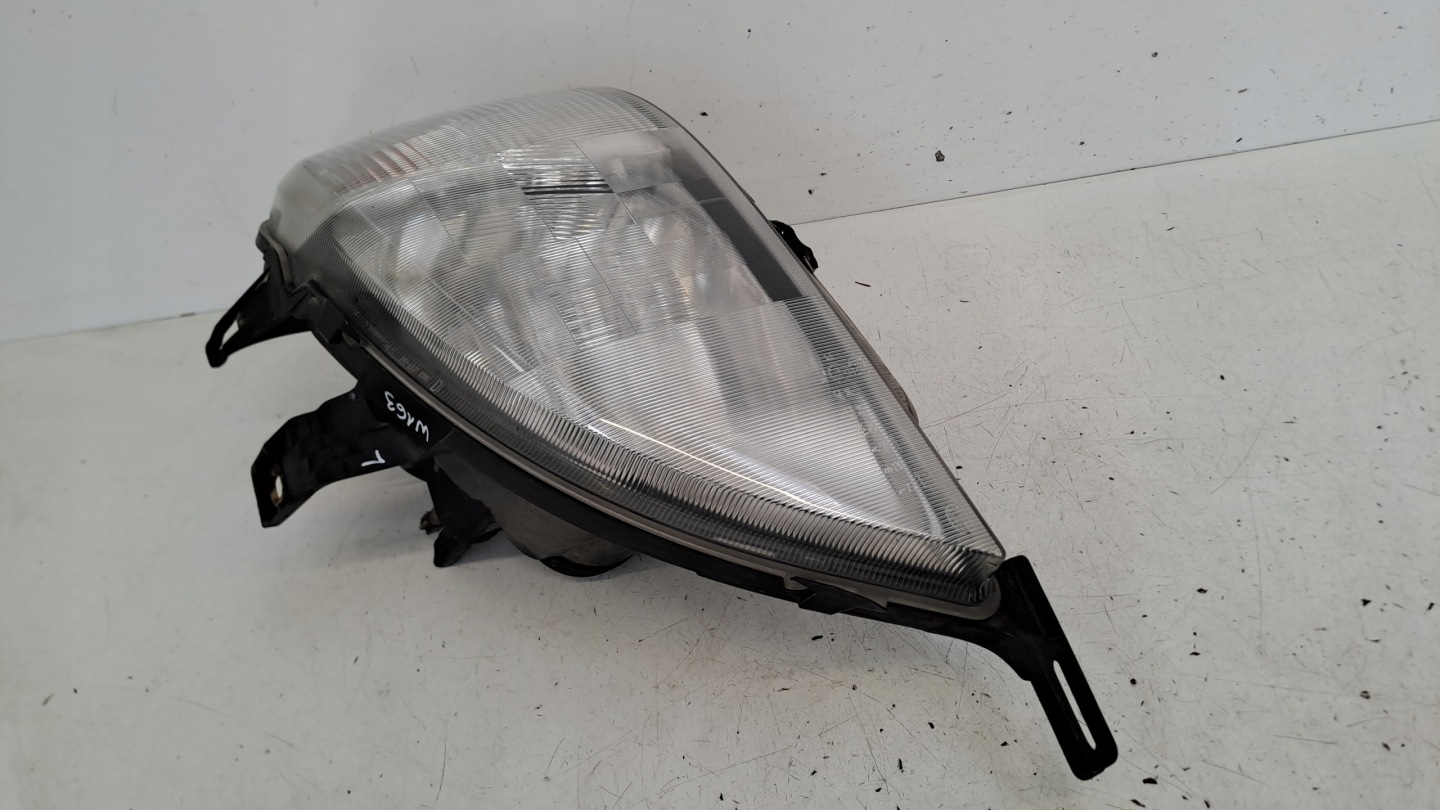 light right front europa Mercedes ML W163