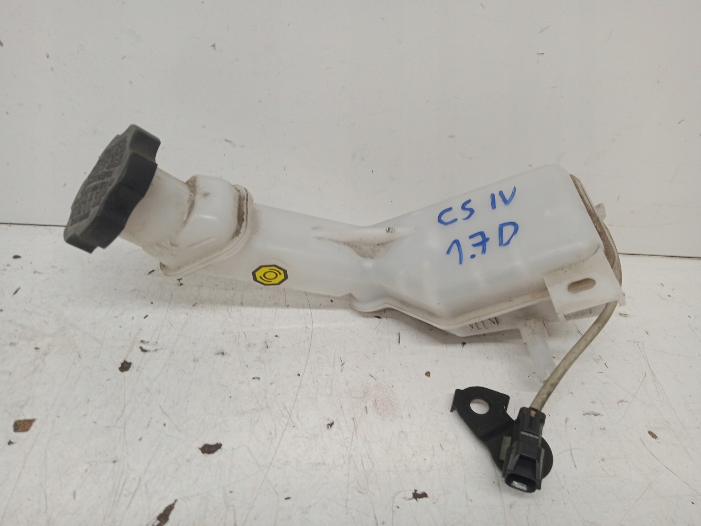 KIA CARENS IV Behälter des Gasses Brems- 2013-17R