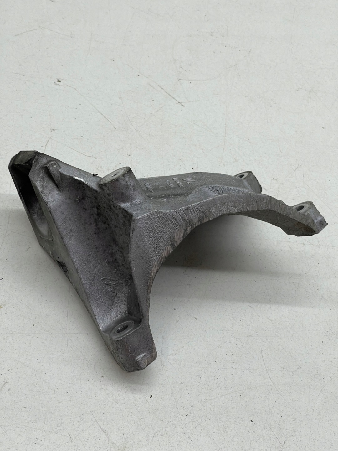 AUDI Q7 4L 4.2 TDI Support Support plaque Moteur