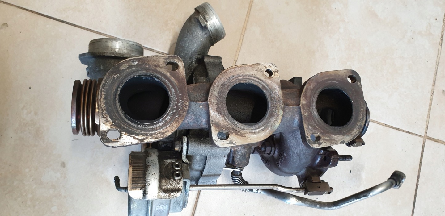 turbo right MERCEDES S W221 V12 S600 OE