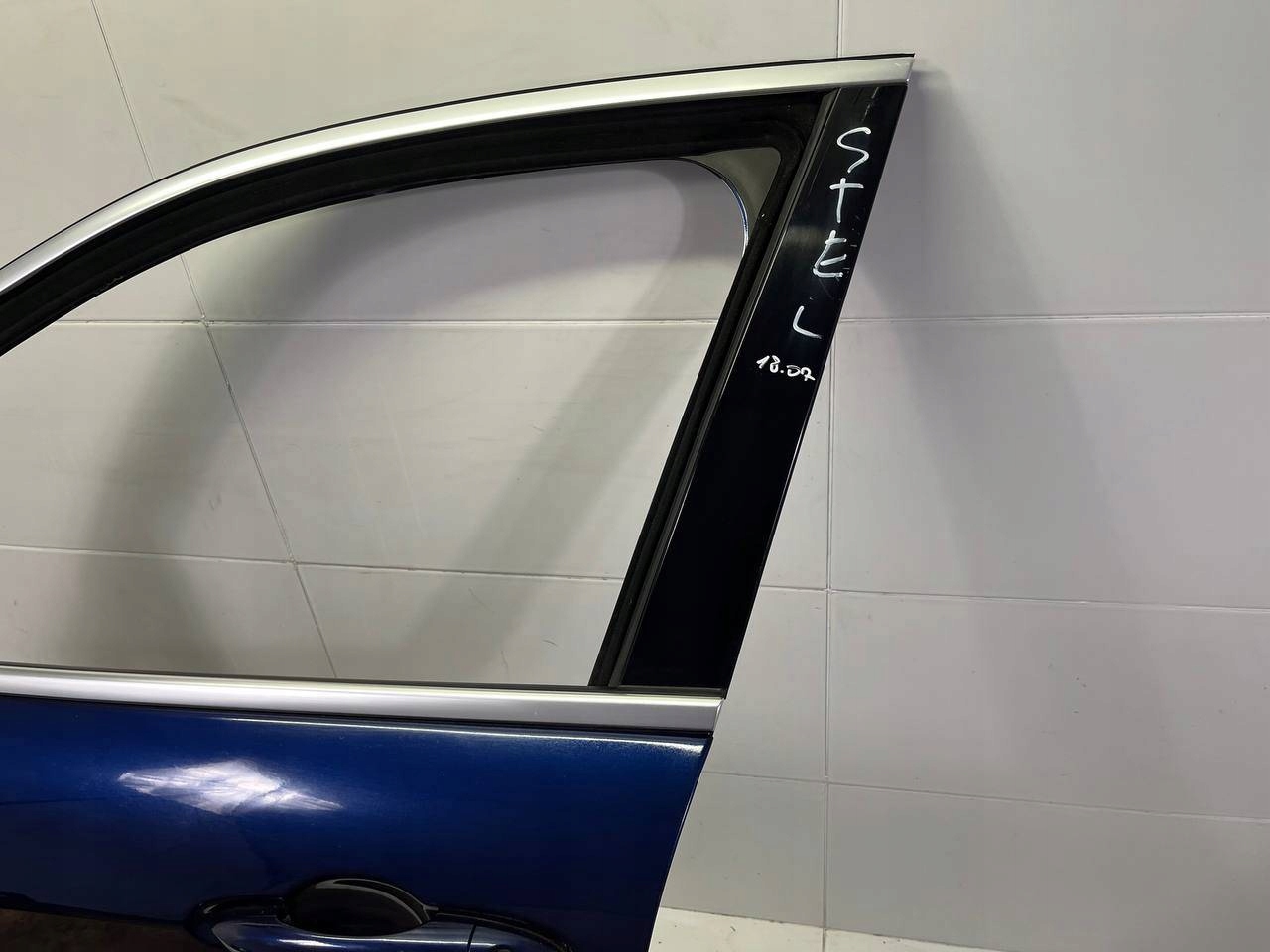 door front left side Alfa Romeo Stelvio 2017
