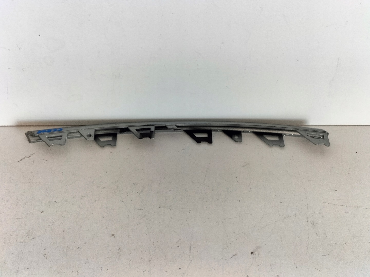 lišta masky nárazníku předek pravá AUDI A6 C8 18