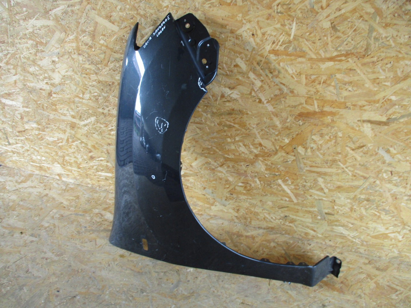 fender right front DACIA SANDERO LOGAN II