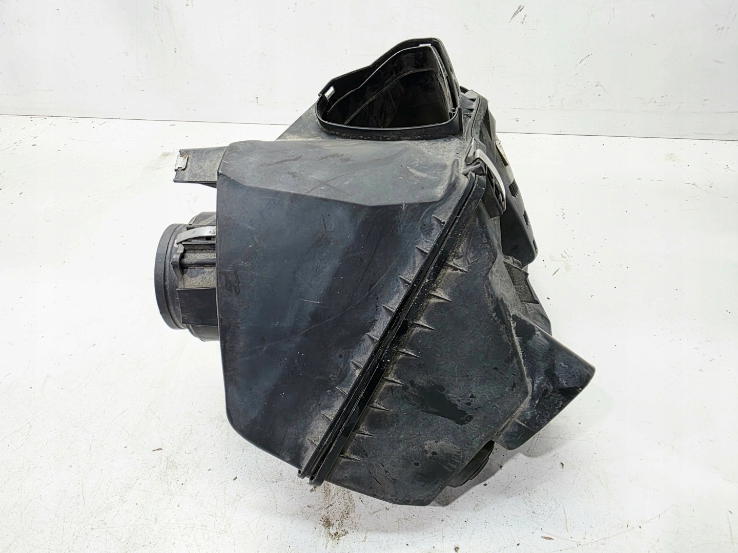 Gehäuse filter luft AUDI A6 C6 2.4 BDW 4F0133835D