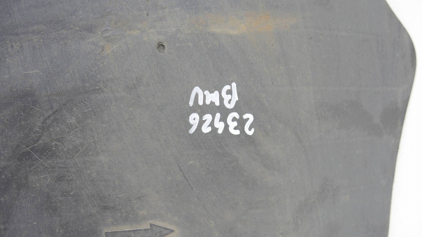 abdeckung Blende Abdeckung Unterfahrschutz des Querlenkers rechts heck BMW G30 G31 6861144