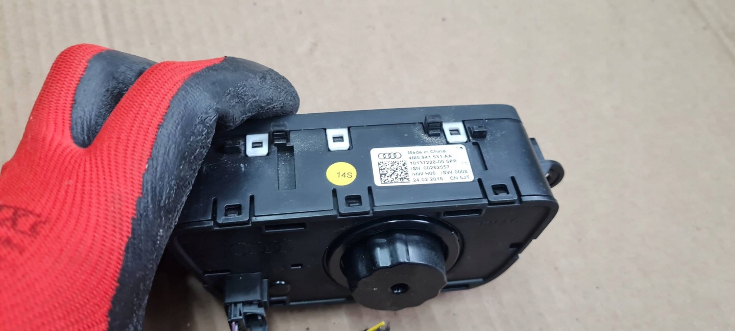 A4 B9 8W switch light switch 4M0941531AA A5 8W Q7 4M