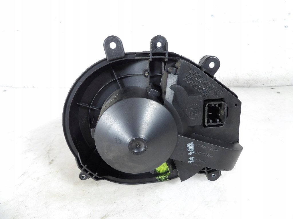 DMUCHAWA Lüfter des lüfters VW PASSAT B5 B5 FL 8D1820021